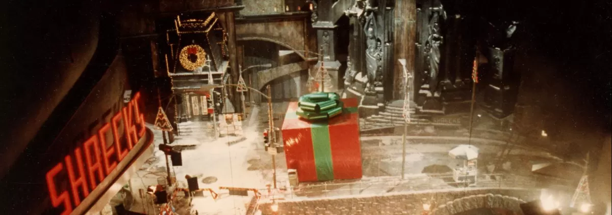 Batman Returns, model shop at BOSS Films 11/1991